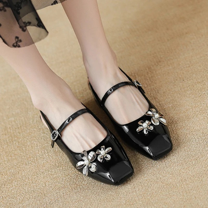 Luxury Rhinestone Flower Design Low Heel Pumps Women Fashion Back Strap Buckle Designer Shoes Comfortable Shallow Dress Shoes