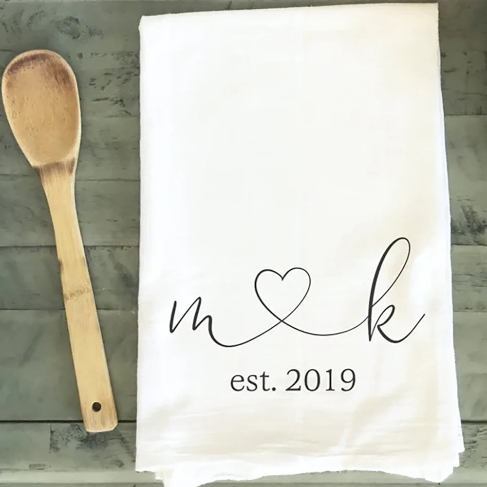 Personalized Initials and Heart Tea Towel Wedding Gift for Newlyweds Home Kitchen Accessory Bridal Shower Gift Wedding Souvenir