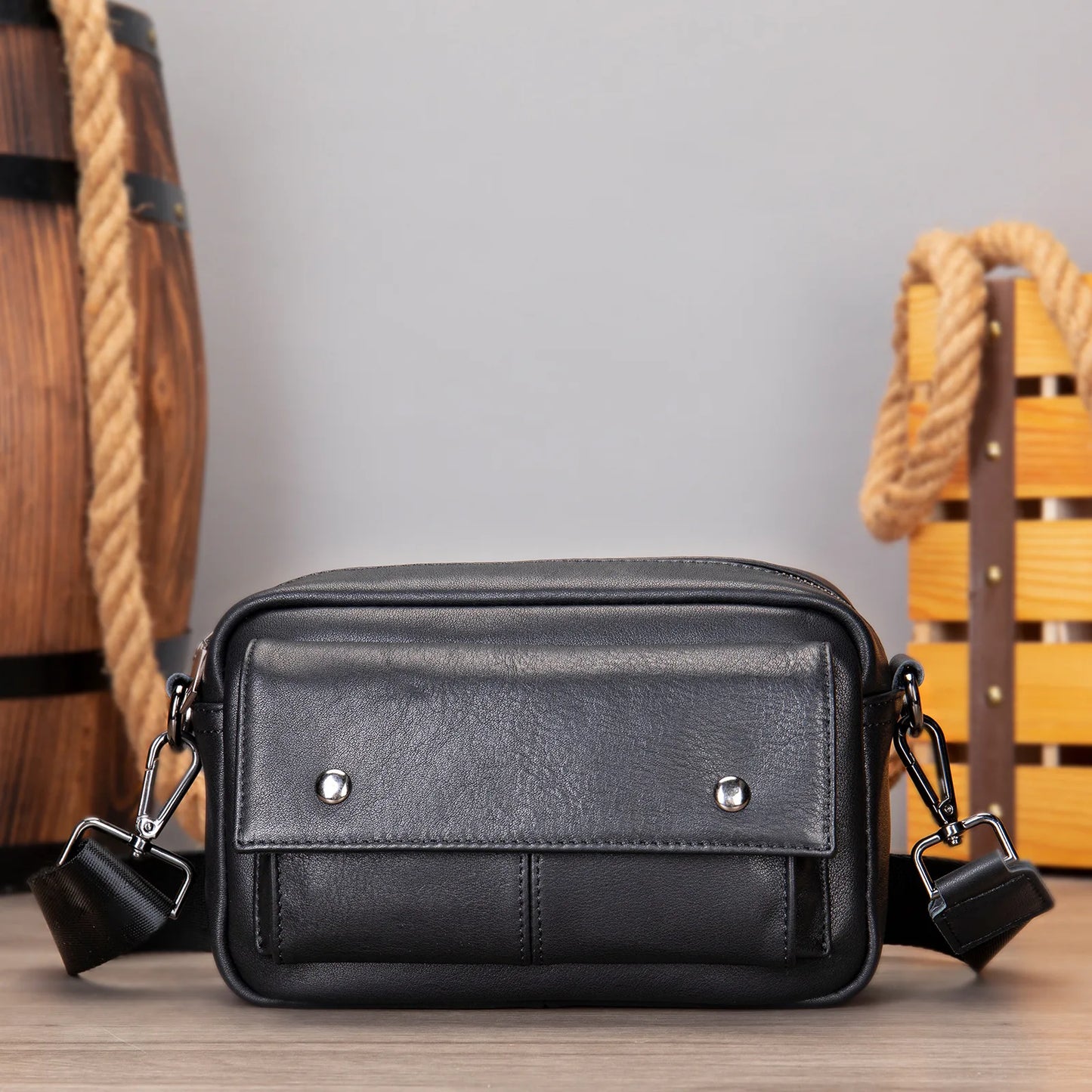 New men's crossbody bag, versatile and universal single-shoulder bag, large-capacity genuine leather fashionable crossbody bag