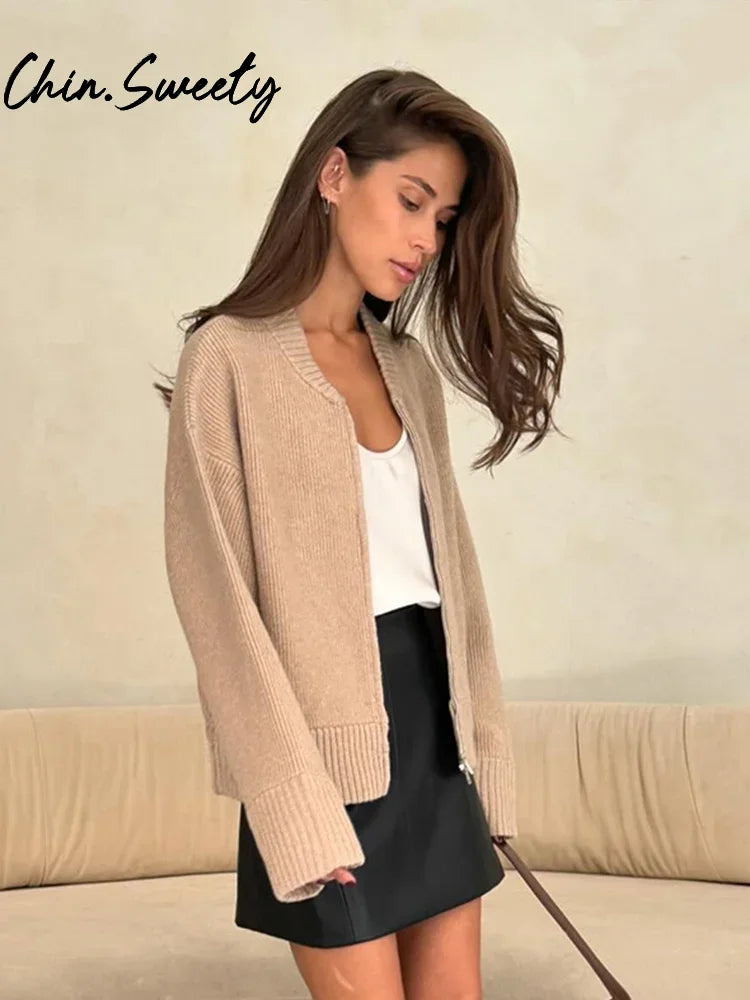 UZSC Women Vintage Knit Cardigan Casual Full Sleeve Zipper O Neck Pleated Solid Lady Sweater 2025 Autumn Fashion Female Knitwear