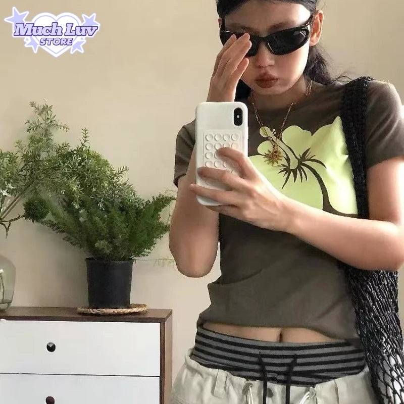 Vintage Flower Printed T-shirt Women's Clothing Summer Fashion Casual Comfy Short Sleeve Top Streetwear Hot Girl Slim Fit Tee