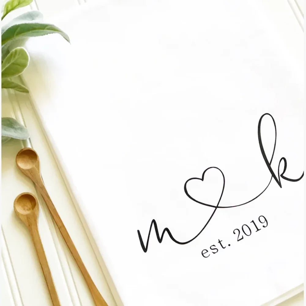 Personalized Initials and Heart Tea Towel Wedding Gift for Newlyweds Home Kitchen Accessory Bridal Shower Gift Wedding Souvenir