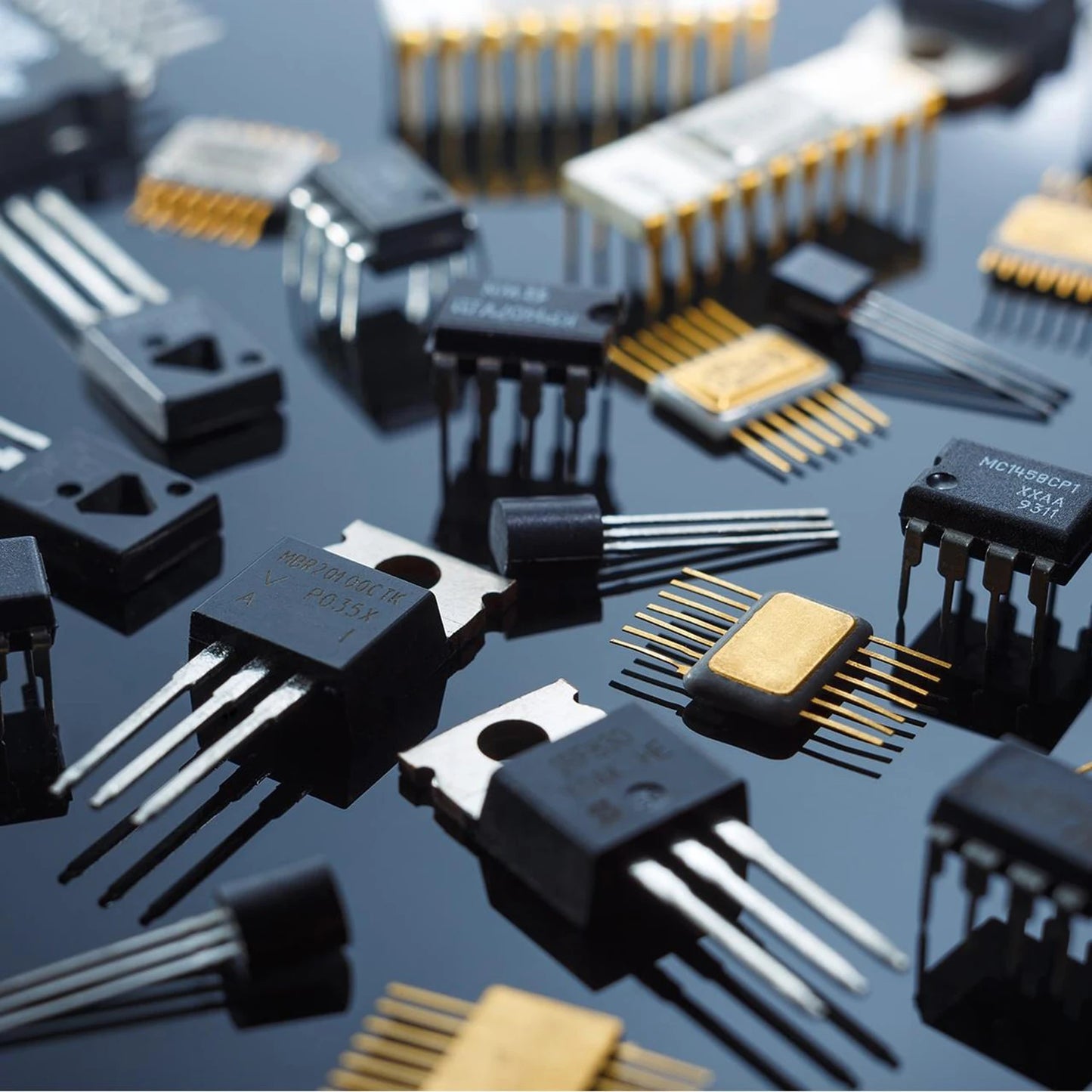 2SD1805S-TL-E 2SD1805 D1805 TO-252 (10 pcs)